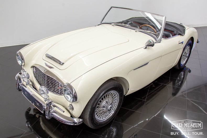 Unknown-100-6-1959-Ivory-White-Black-Leather-11