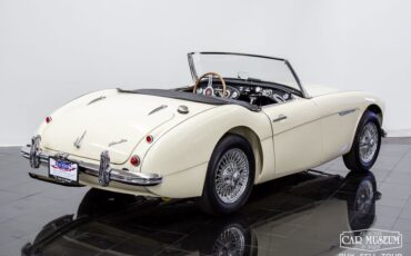 Unknown-100-6-1959-Ivory-White-Black-Leather-44