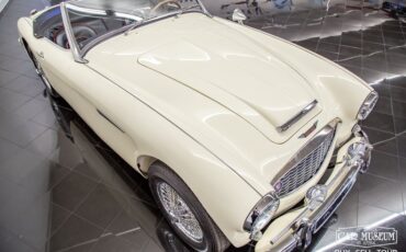 Unknown-100-6-1959-Ivory-White-Black-Leather-5