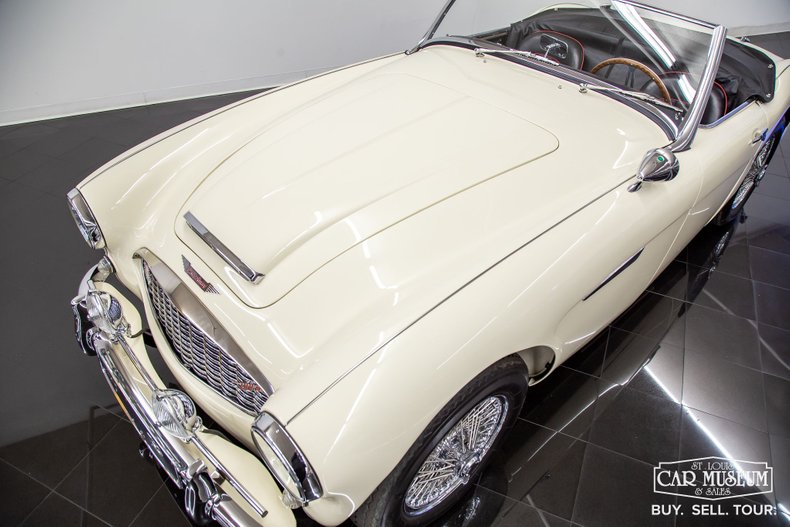 Unknown-100-6-1959-Ivory-White-Black-Leather-6