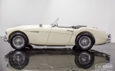 Unknown-100-6-1959-Ivory-White-Black-Leather-9