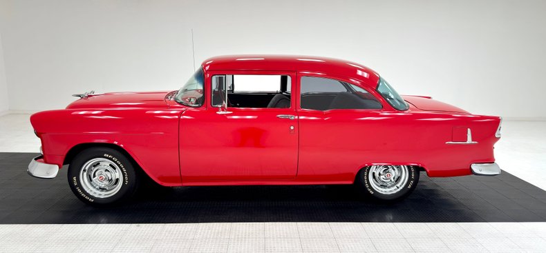Unknown-150-1955-Brilliant-Red-Gray-1