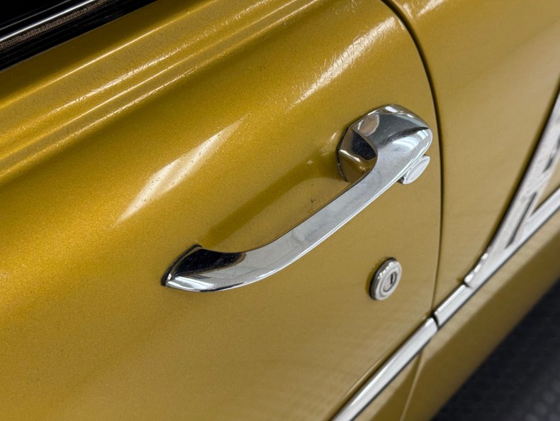 Unknown-150-1957-Mustard-Gold-Black-4