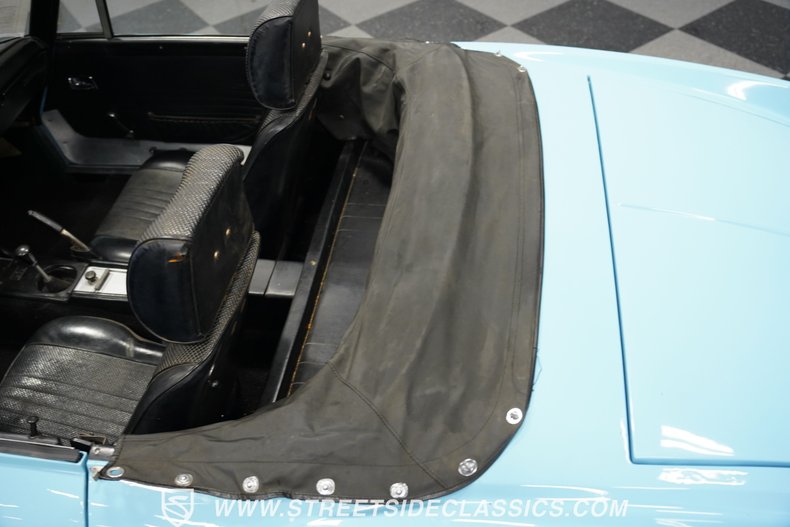 Unknown-1600-1970-Sora-Blue-Black-13