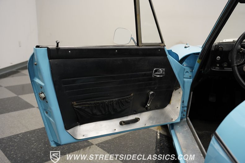 Unknown-1600-1970-Sora-Blue-Black-17