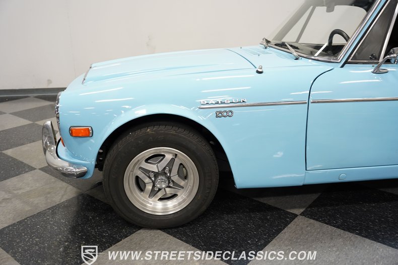 Unknown-1600-1970-Sora-Blue-Black-25