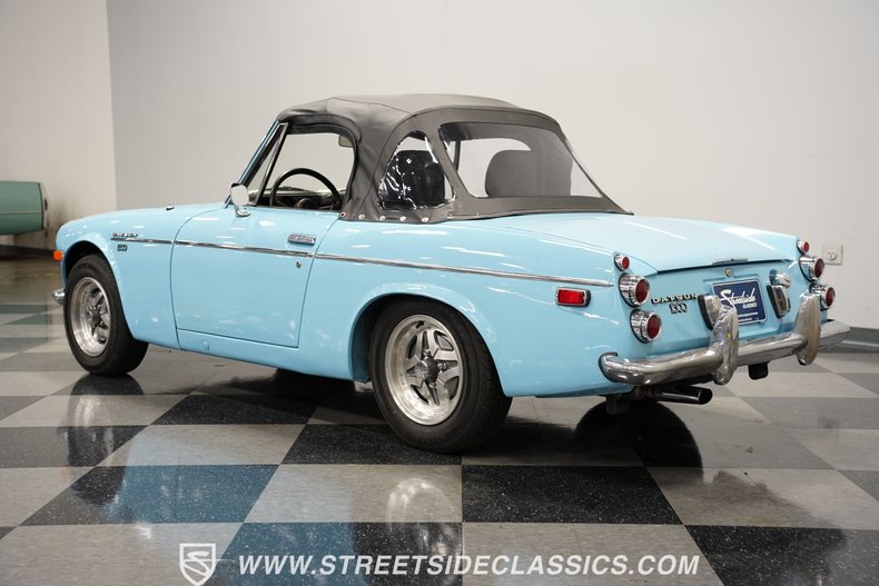 Unknown-1600-1970-Sora-Blue-Black-26