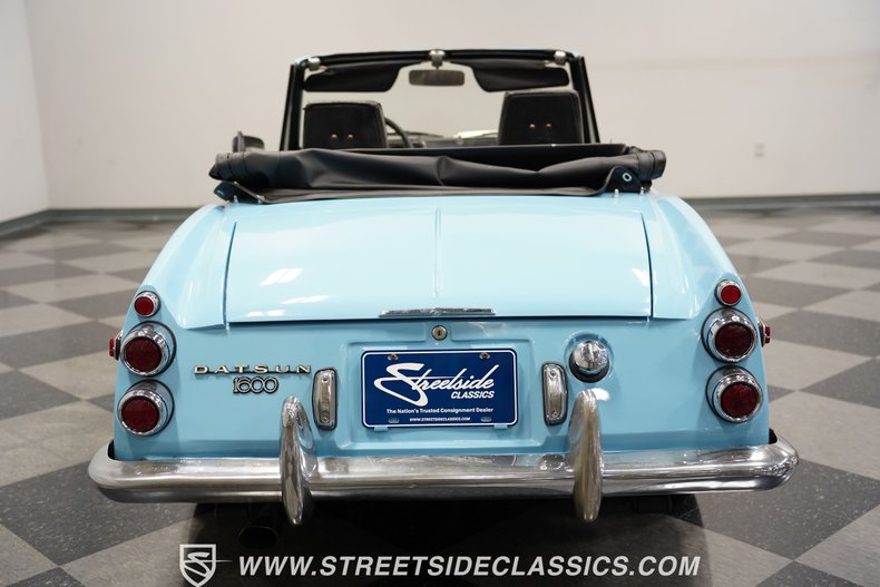 Unknown-1600-1970-Sora-Blue-Black-27