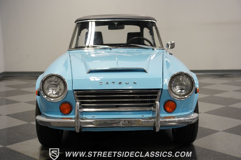 Unknown-1600-1970-Sora-Blue-Black-31