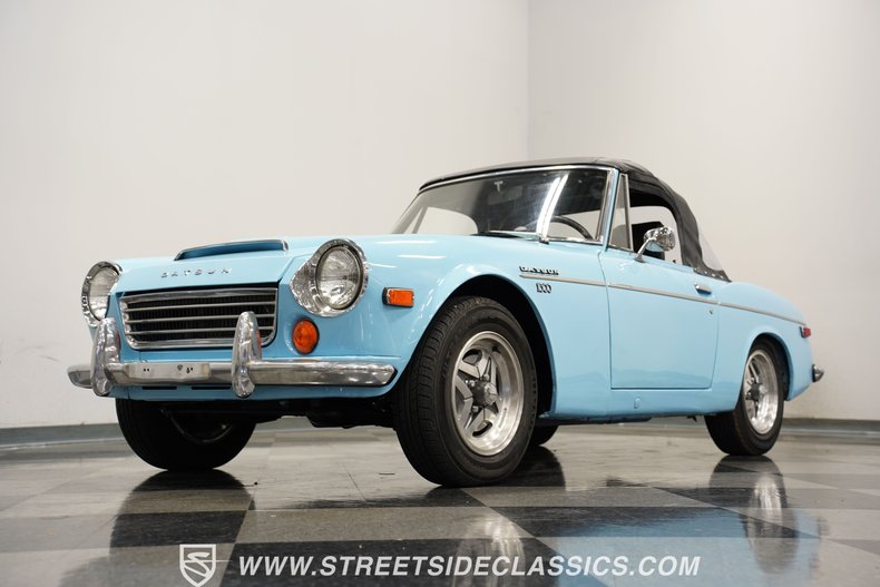 Unknown-1600-1970-Sora-Blue-Black-34