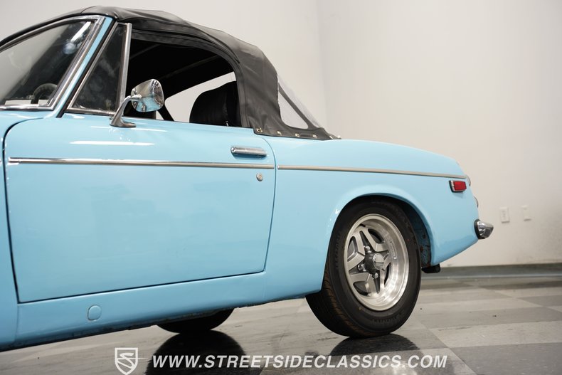 Unknown-1600-1970-Sora-Blue-Black-35