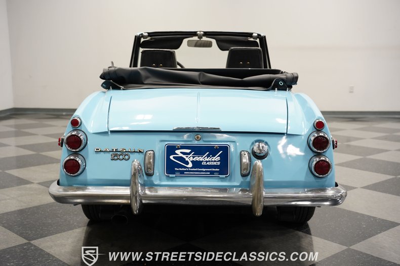 Unknown-1600-1970-Sora-Blue-Black-36