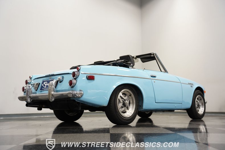 Unknown-1600-1970-Sora-Blue-Black-38