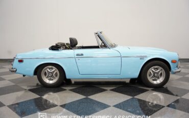 Unknown-1600-1970-Sora-Blue-Black-7