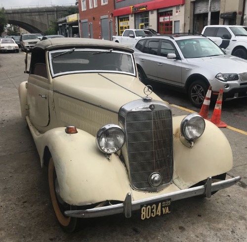 Unknown-170-s-1938-Ivory-Red-3