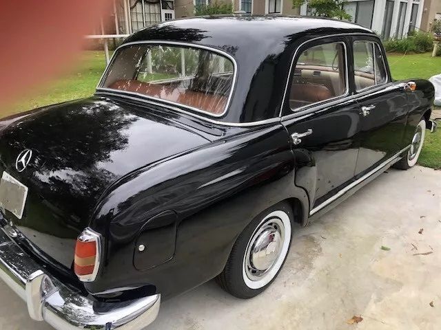 Unknown-190d-1961-Black-Tan