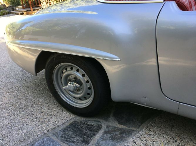 Unknown-190sl-1961-Silver-Red-13