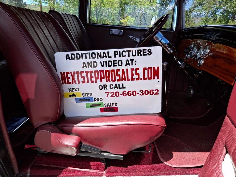 Unknown-2-door-sedan-1932-Black-Maroon-2