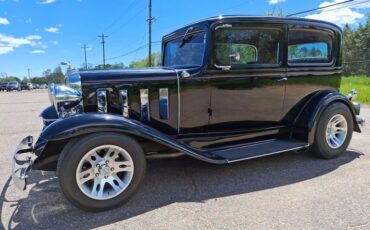 Unknown-2-door-sedan-1932-Black-Maroon-35