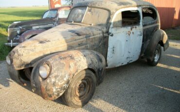Unknown-2-door-sedan-1940-black-1