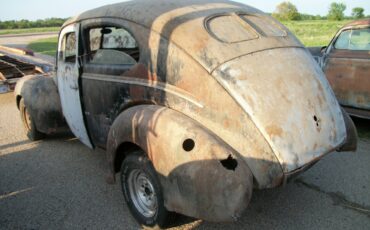 Unknown-2-door-sedan-1940-black-2