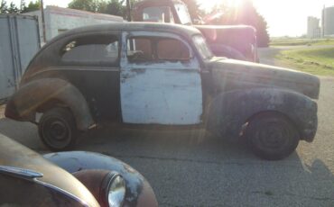 Unknown-2-door-sedan-1940-black-4