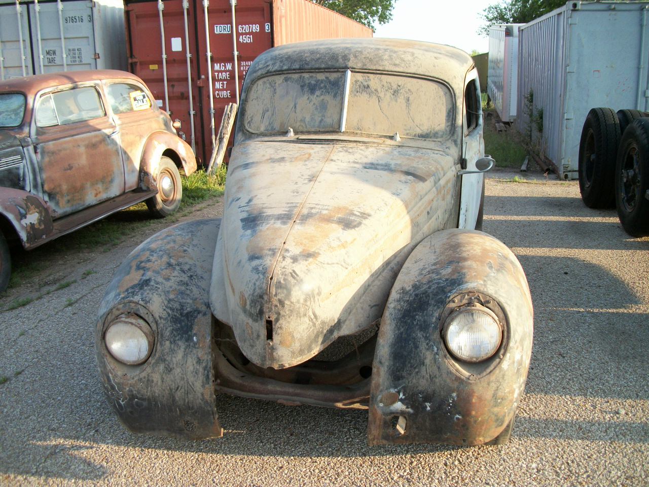 Unknown-2-door-sedan-1940-black