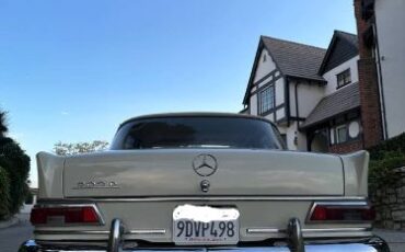 Unknown-200d-1965-White-3