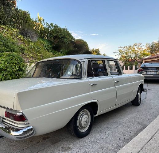 Unknown-200d-1965-White-7