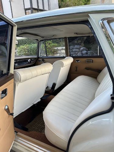 Unknown-200d-1965-White-9