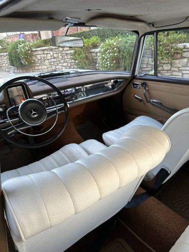 Unknown-200d-1965-White