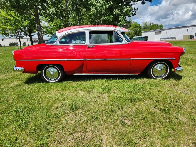 Unknown-210-1953-Red-Black-2