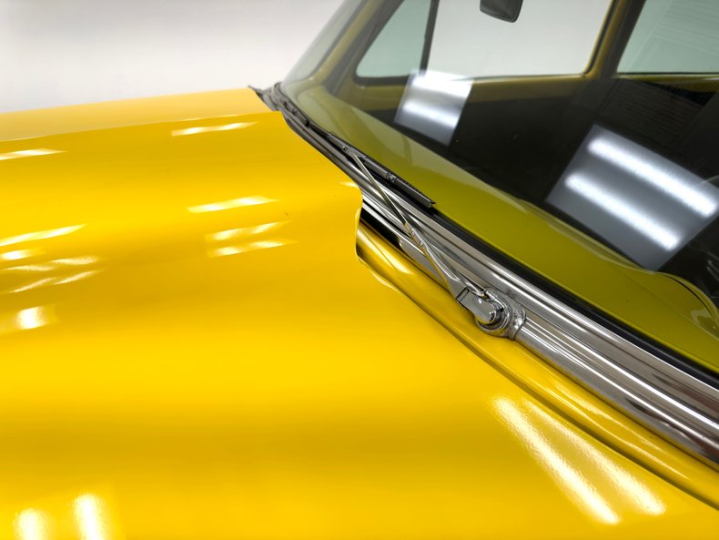 Unknown-210-1953-Yellow-Black-11