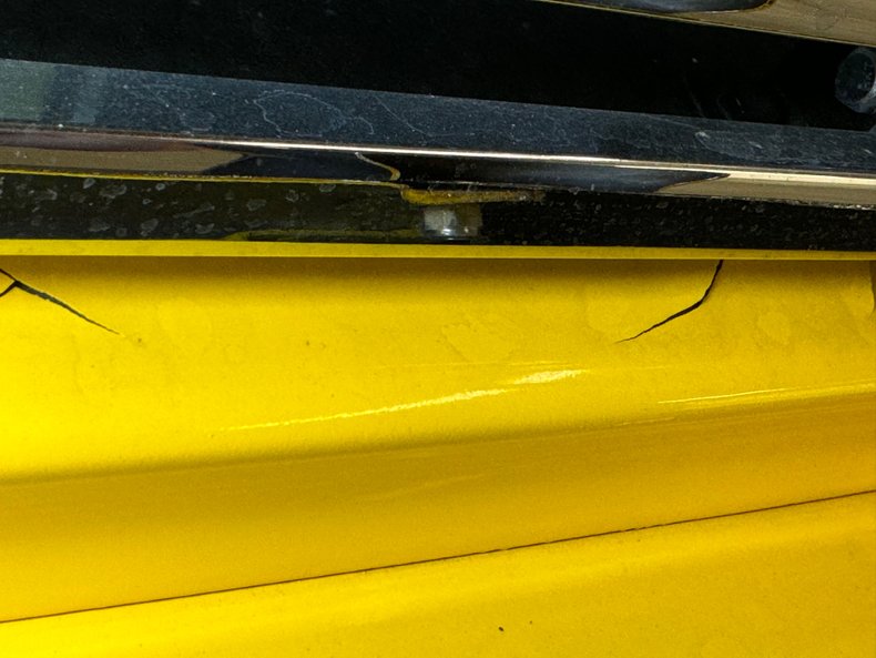 Unknown-210-1953-Yellow-Black-22
