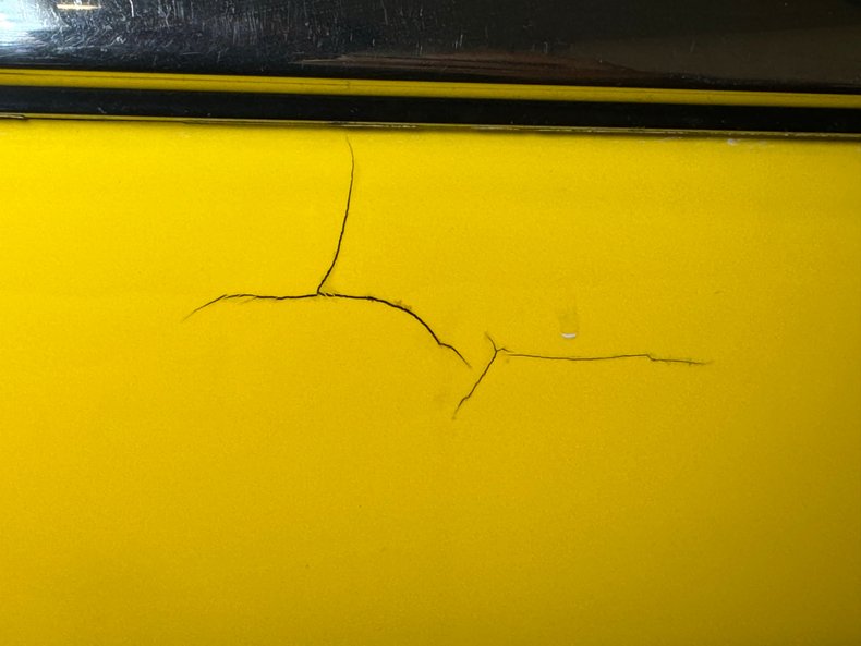 Unknown-210-1953-Yellow-Black-25