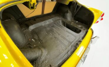 Unknown-210-1953-Yellow-Black-31