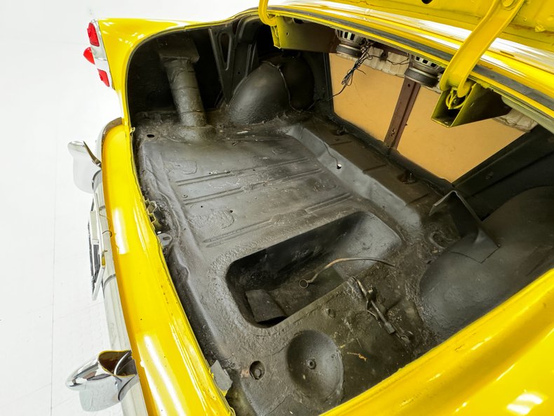 Unknown-210-1953-Yellow-Black-33