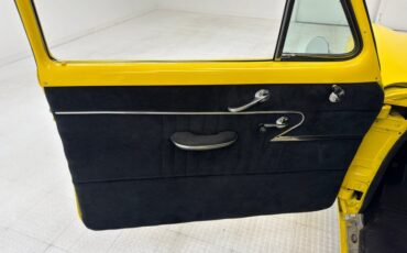 Unknown-210-1953-Yellow-Black-34