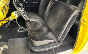 Unknown-210-1953-Yellow-Black-36