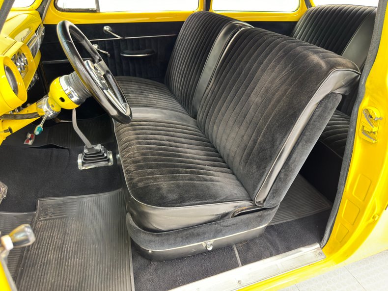 Unknown-210-1953-Yellow-Black-36
