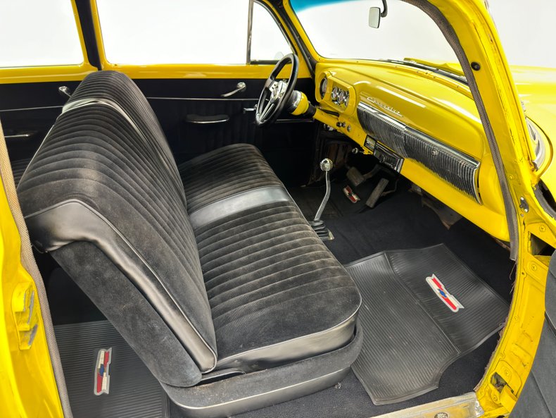 Unknown-210-1953-Yellow-Black-40