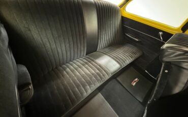 Unknown-210-1953-Yellow-Black-41