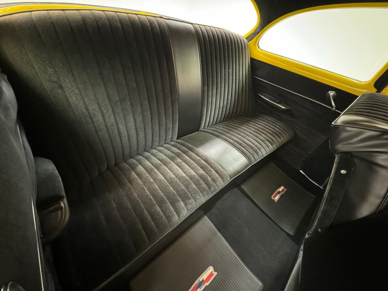 Unknown-210-1953-Yellow-Black-41