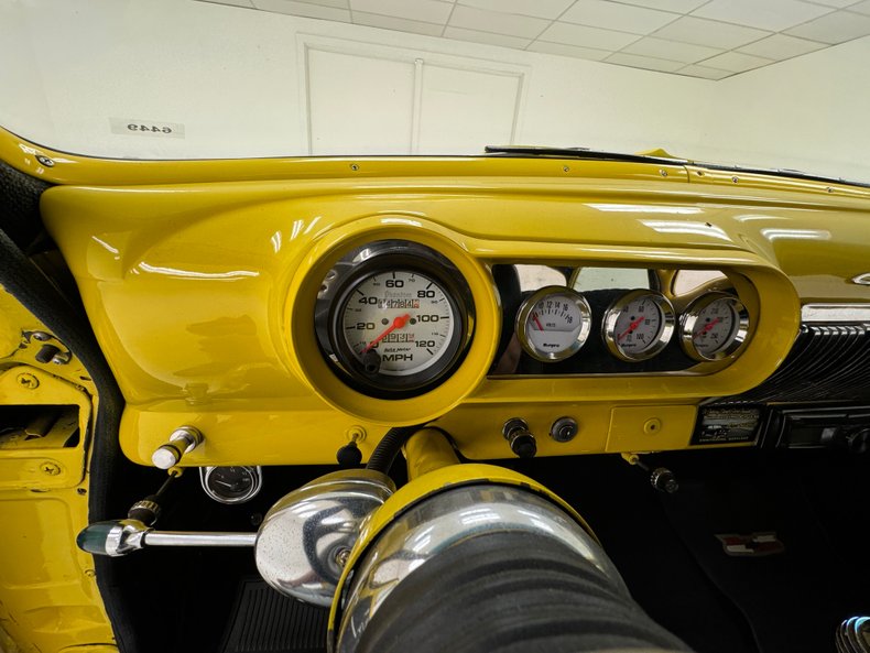 Unknown-210-1953-Yellow-Black-43