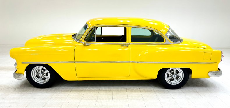 Unknown-210-1953-Yellow-Black