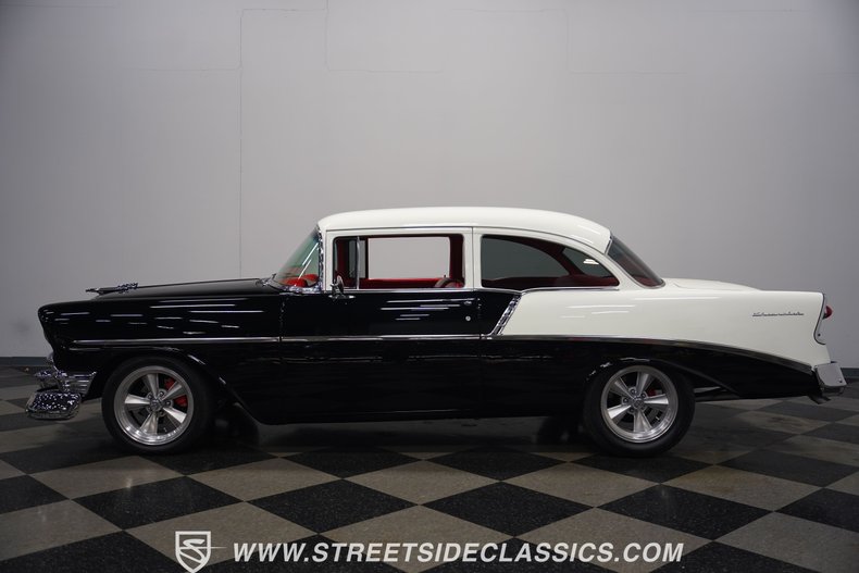 Unknown-210-1956-Black-Red