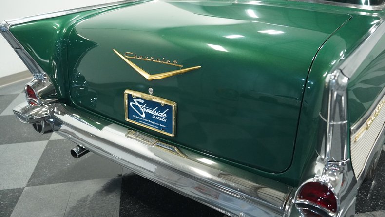 Unknown-210-1957-Emerald-Green-Metall-Emerald-Green-23