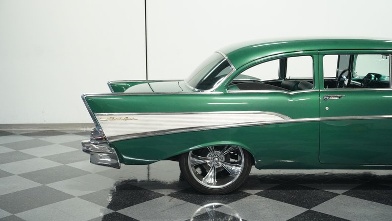 Unknown-210-1957-Emerald-Green-Metall-Emerald-Green-24