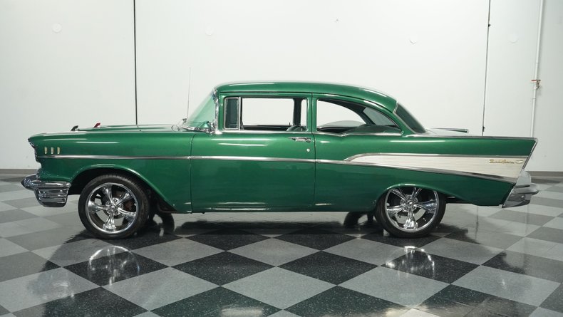Unknown-210-1957-Emerald-Green-Metall-Emerald-Green