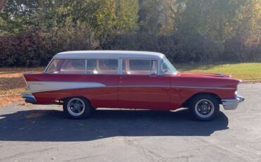 Unknown-210-1957-Red-Red